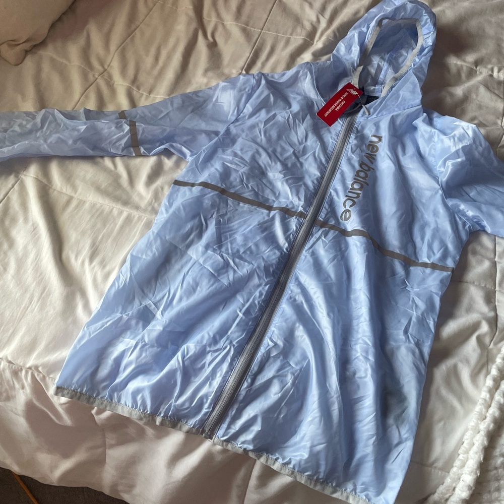New balance Windbreaker, Small Kids, Never worn, Thin.